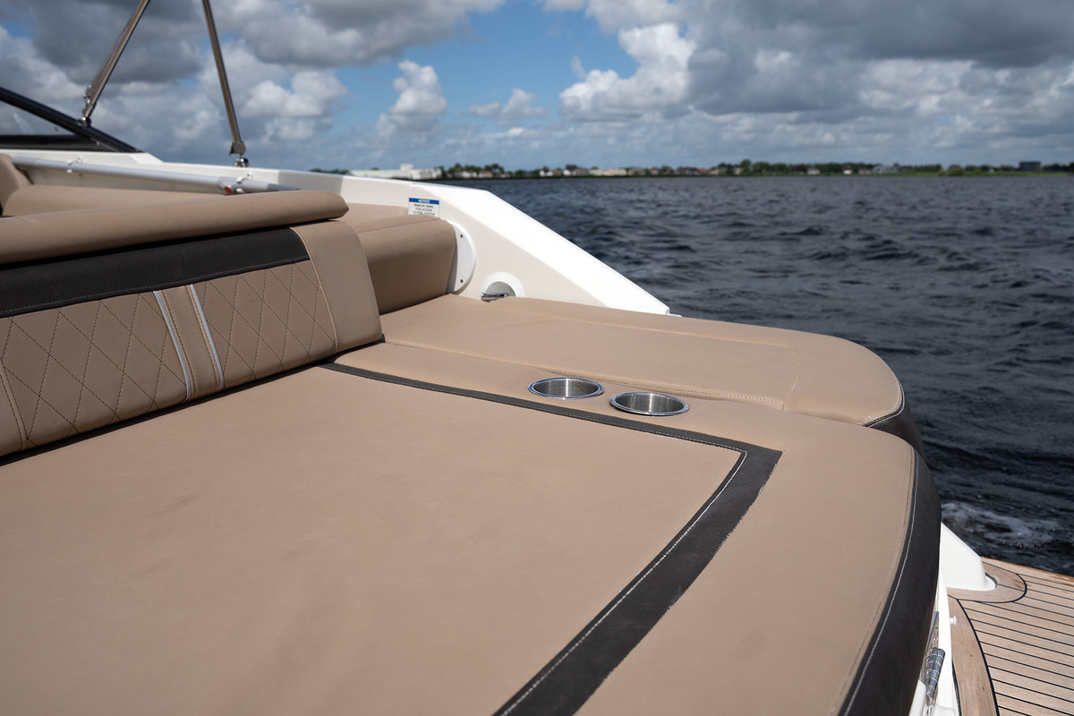 foto: 28 Sea Ray Sun Sport 250