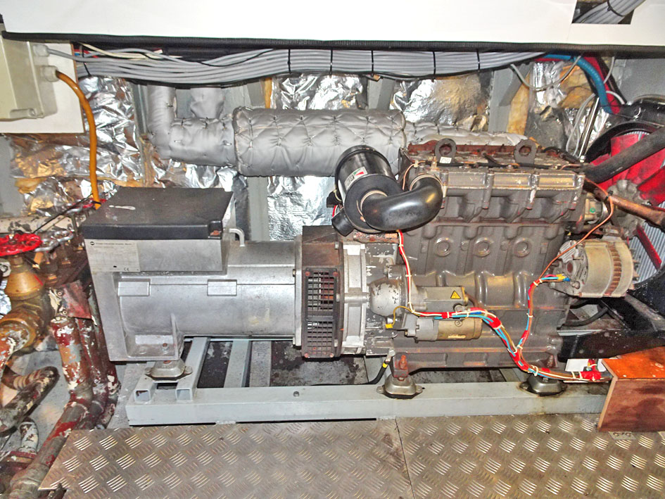 foto: 35 ex Patrouille vaartuig / Varend Woonschip 18.26 met UBC