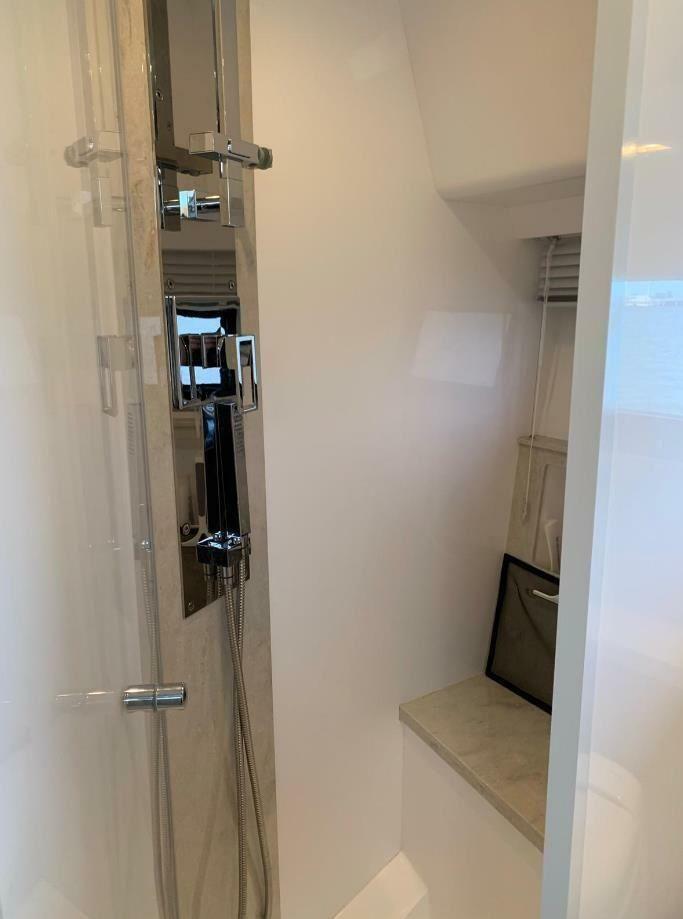 foto: 8 Galeon 420 Fly