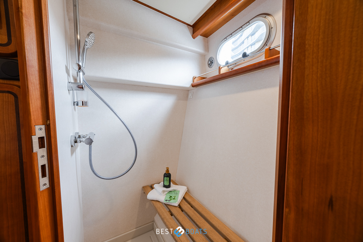 foto: 36 Linssen Grand Sturdy 430 AC MKII Diamond