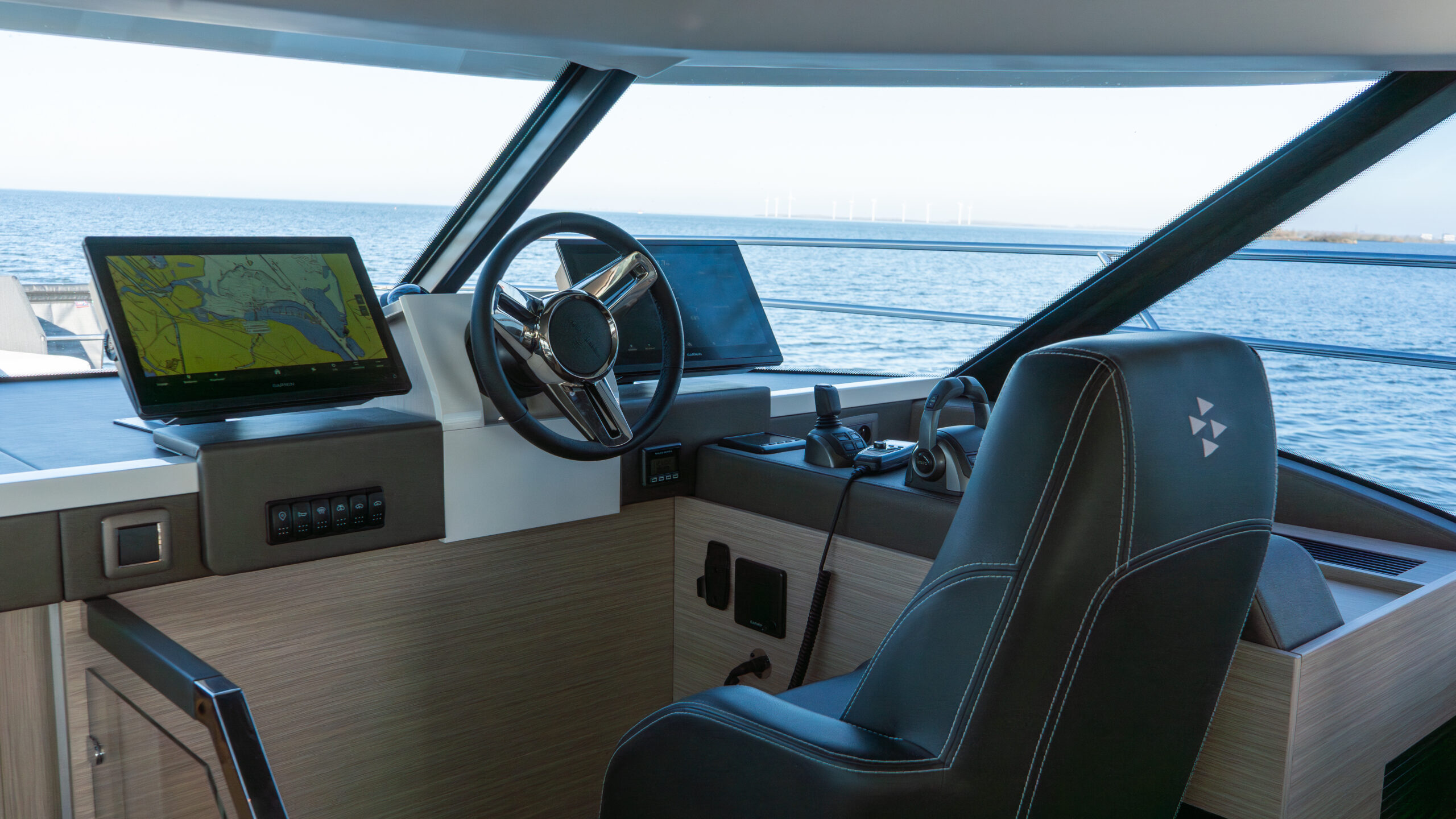 foto: 34 Prestige M48