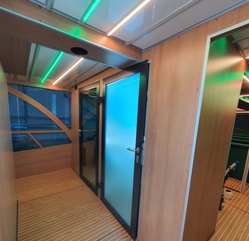 foto: 6 Houseboat Holiday Sun Deck 60