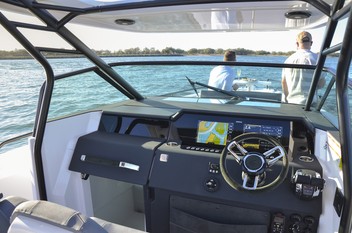 foto: 17 Axopar 37 Sun-Top