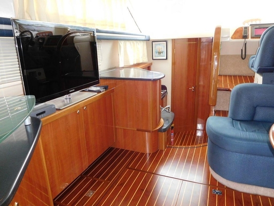 foto: 21 Sealine F 37