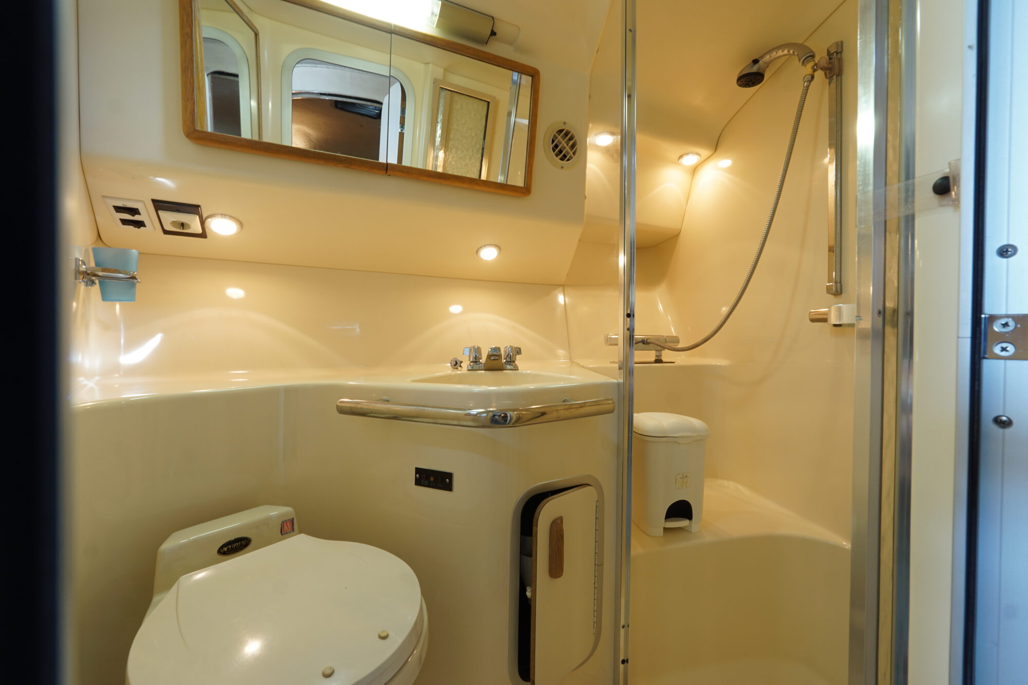 foto: 44 Sea Ray Sea Ray 400 Express Cruiser