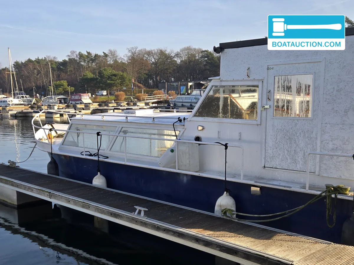 foto: 4 Motorboot 900