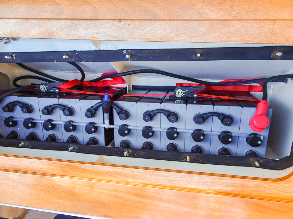 foto: 6 Elektrische Sloep 6.10 (Zeus) 