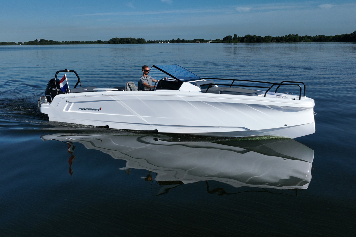 foto: 42 Axopar 25 Cross Bow