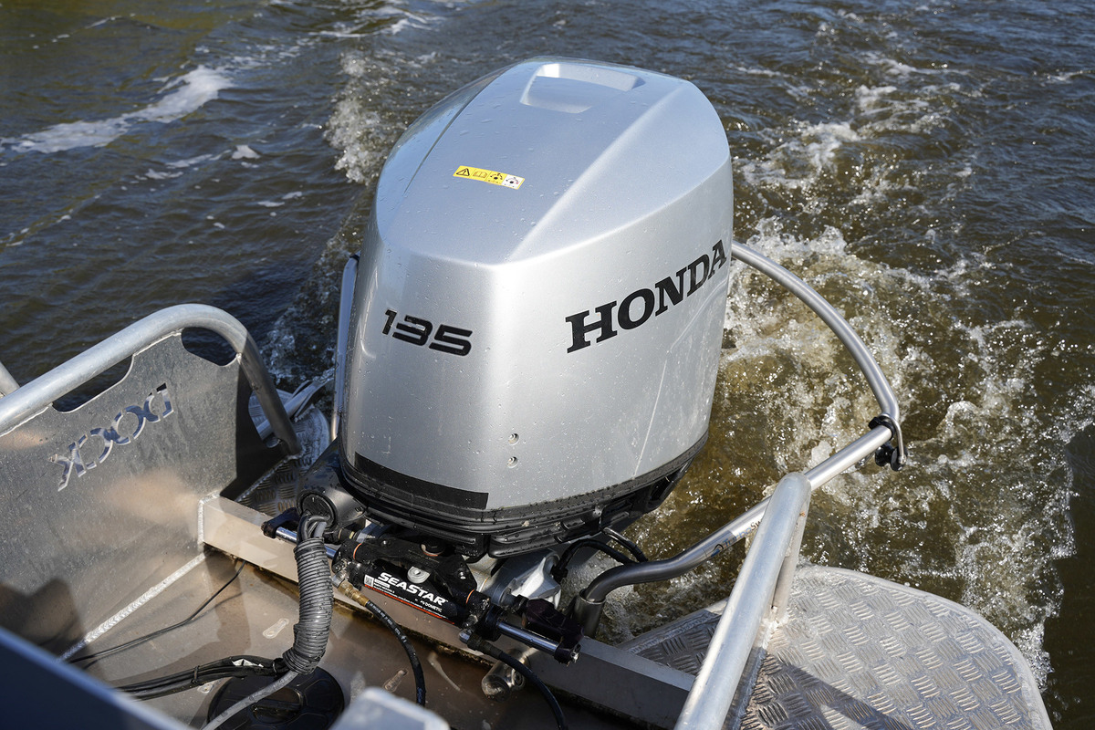 foto: 24 Dock Steel 650