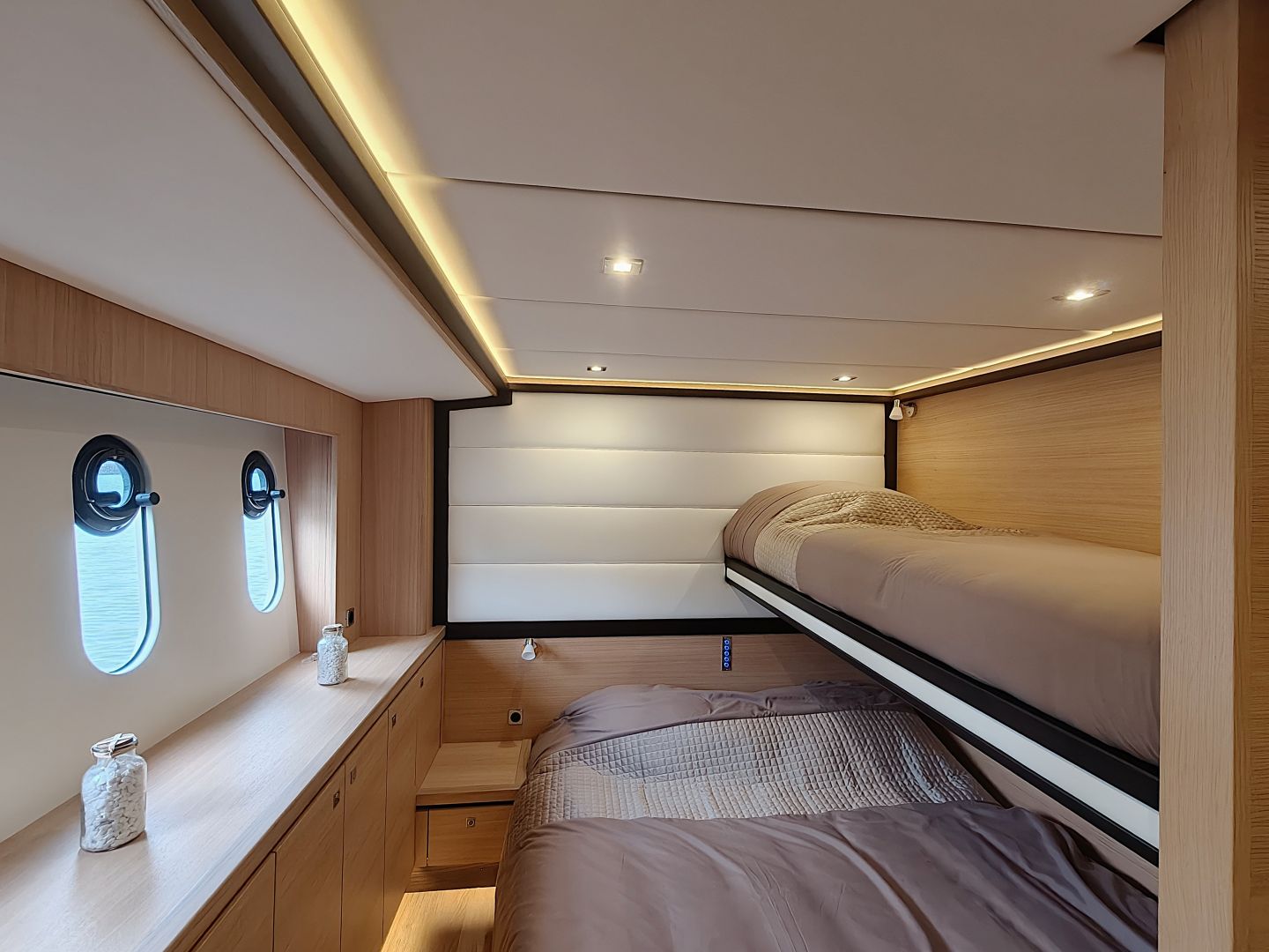 foto: 50 De Alm Grand Voyager 65