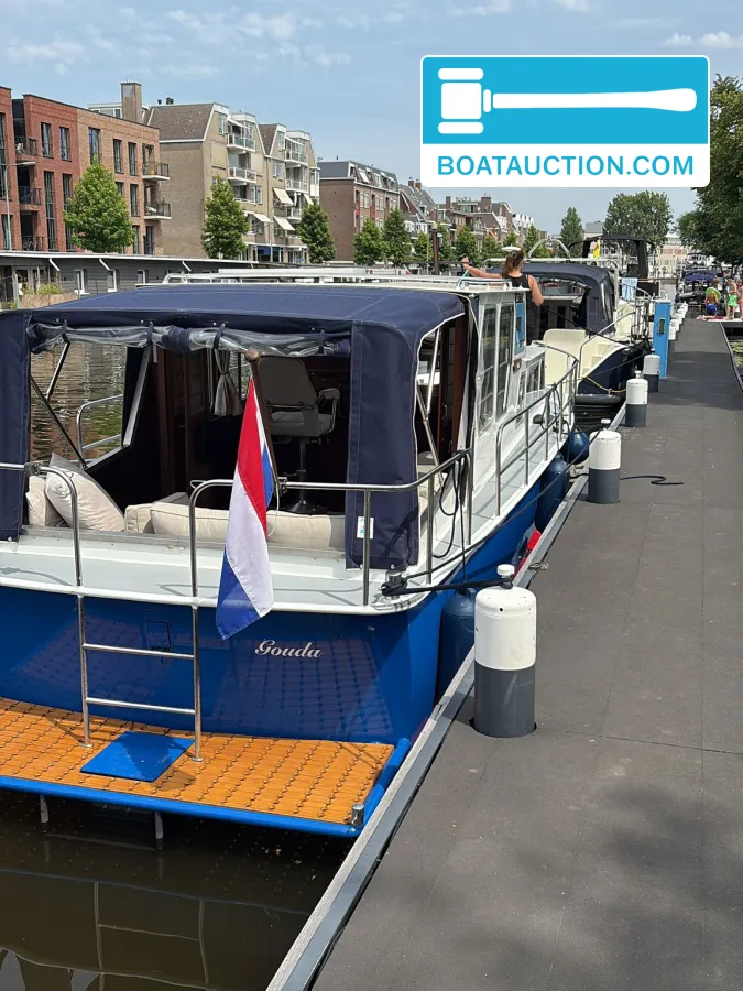foto: 8 Motorboat 1050