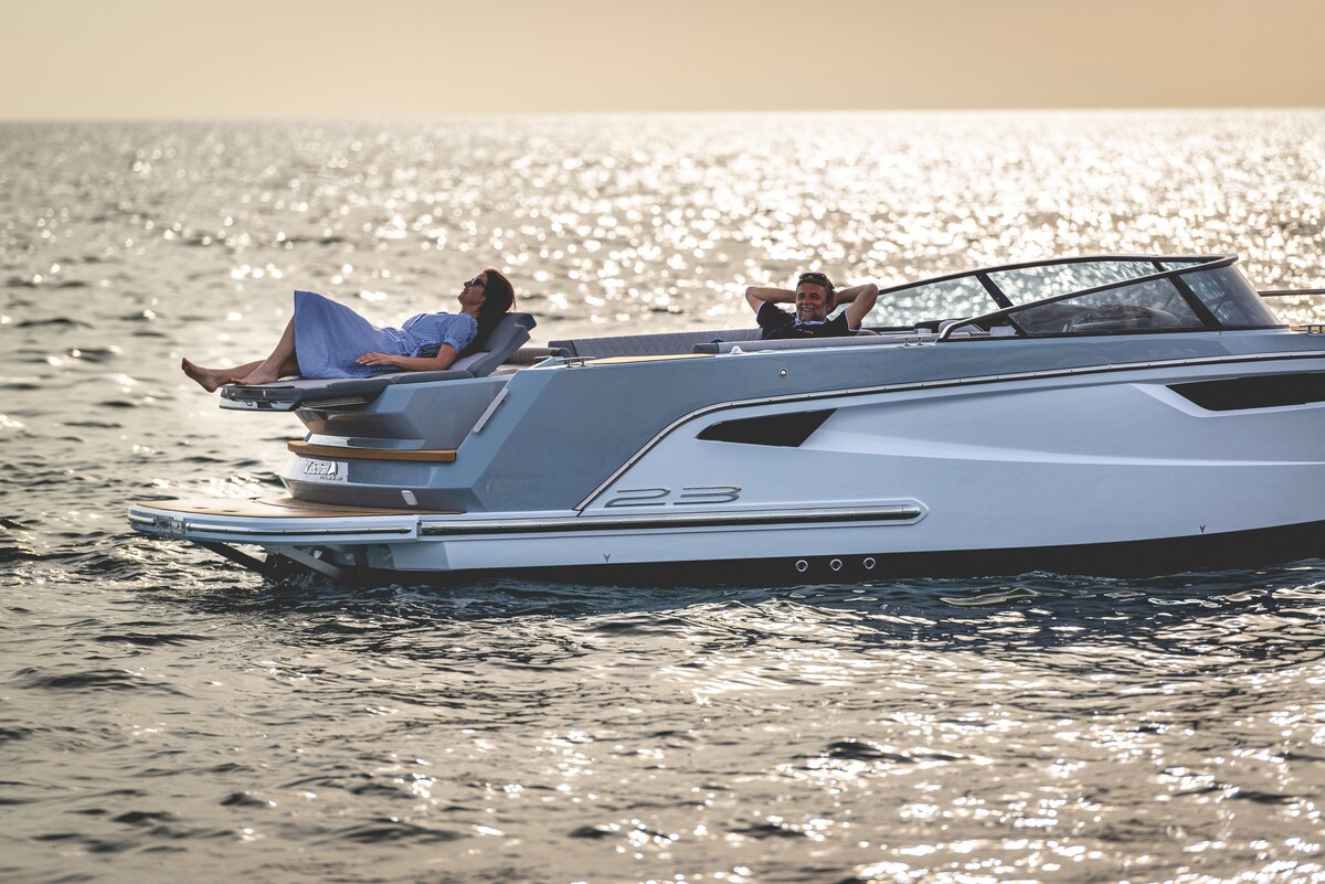 foto: 25 Alfastreet Marine 23 Cabin Evolution Electric