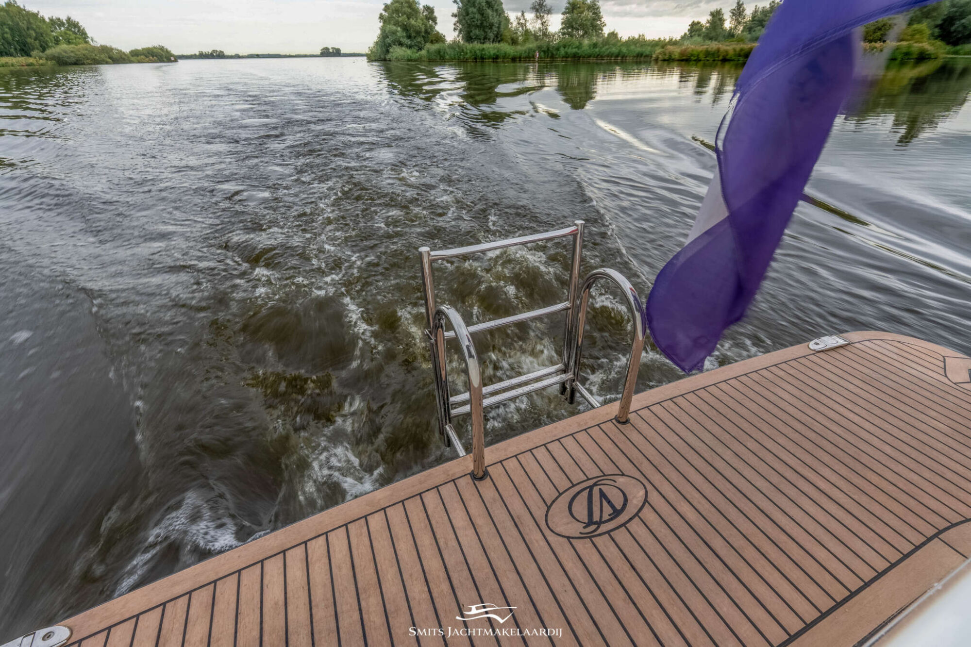 foto: 45 Vedette Vedette 33 Salon Comfort Line
