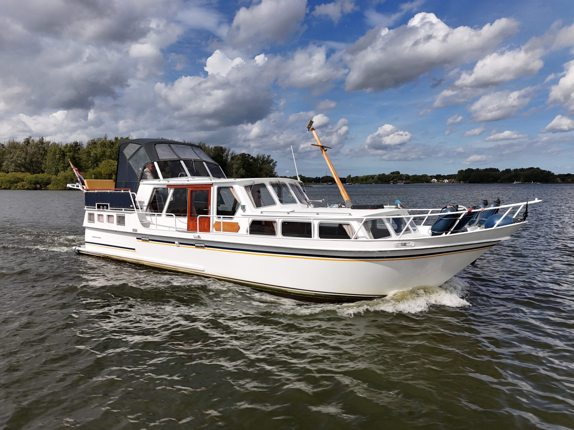 foto: 64 Molenkruiser Molenkruiser 12.00 AK Cabrio
