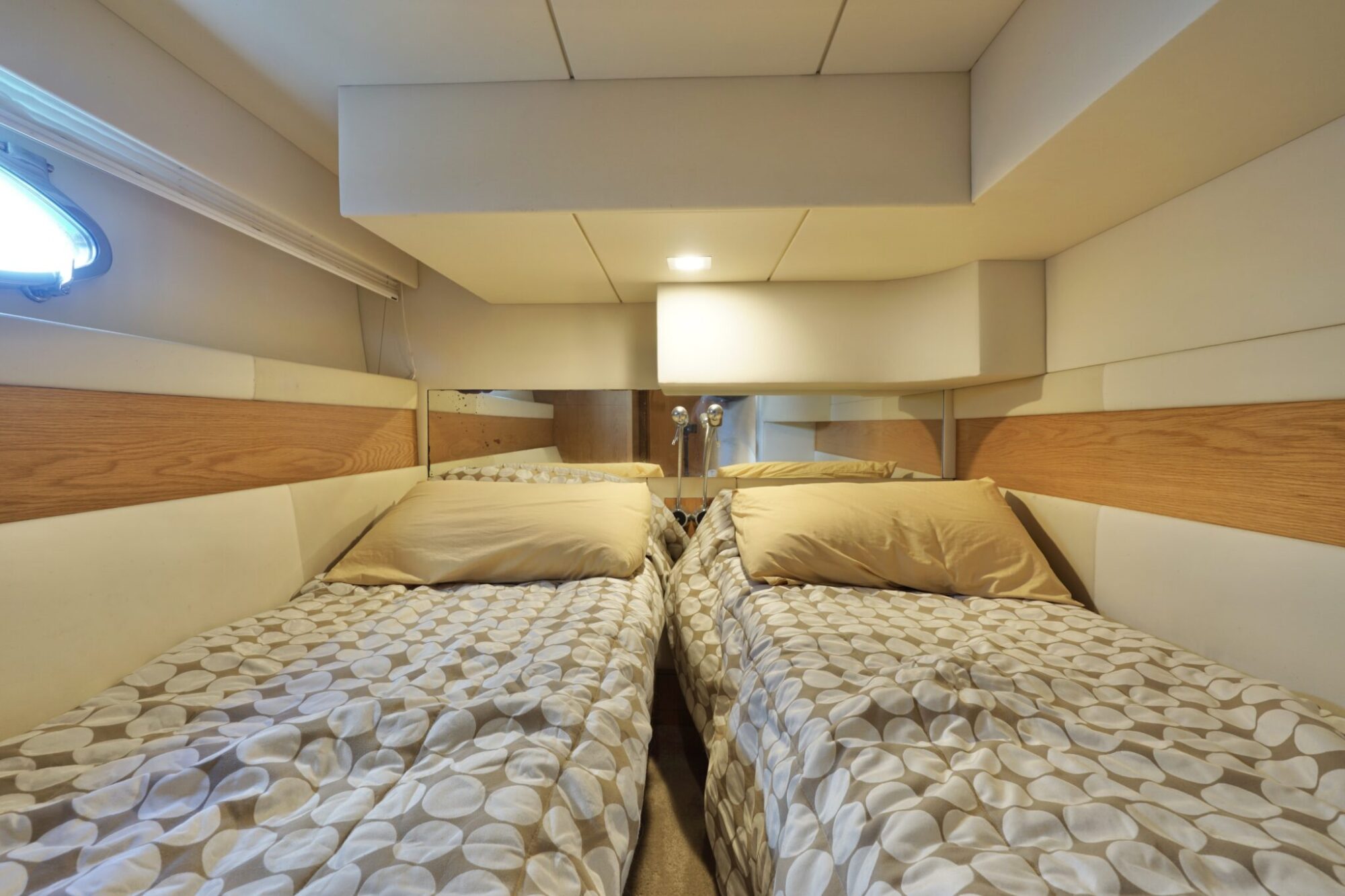 foto: 26 Rodman Rodman 44 Muse IPS