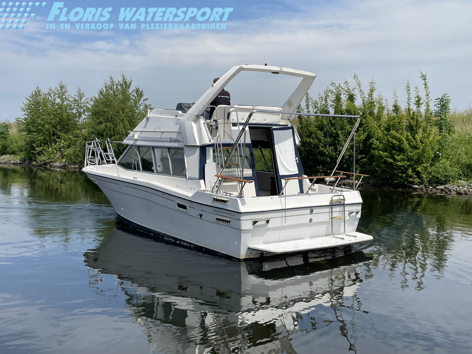 foto: 18 Bayliner  2858
