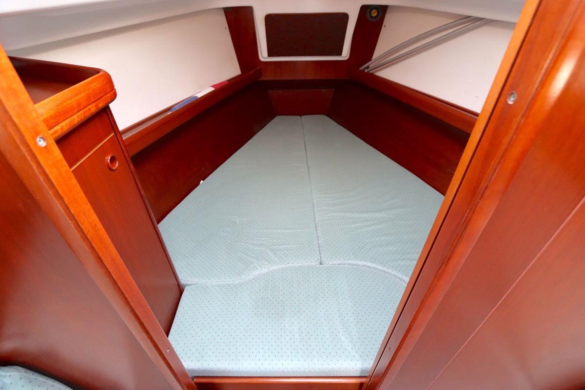 foto: 25 Beneteau Oceanis Clipper 331 Lifting keel
