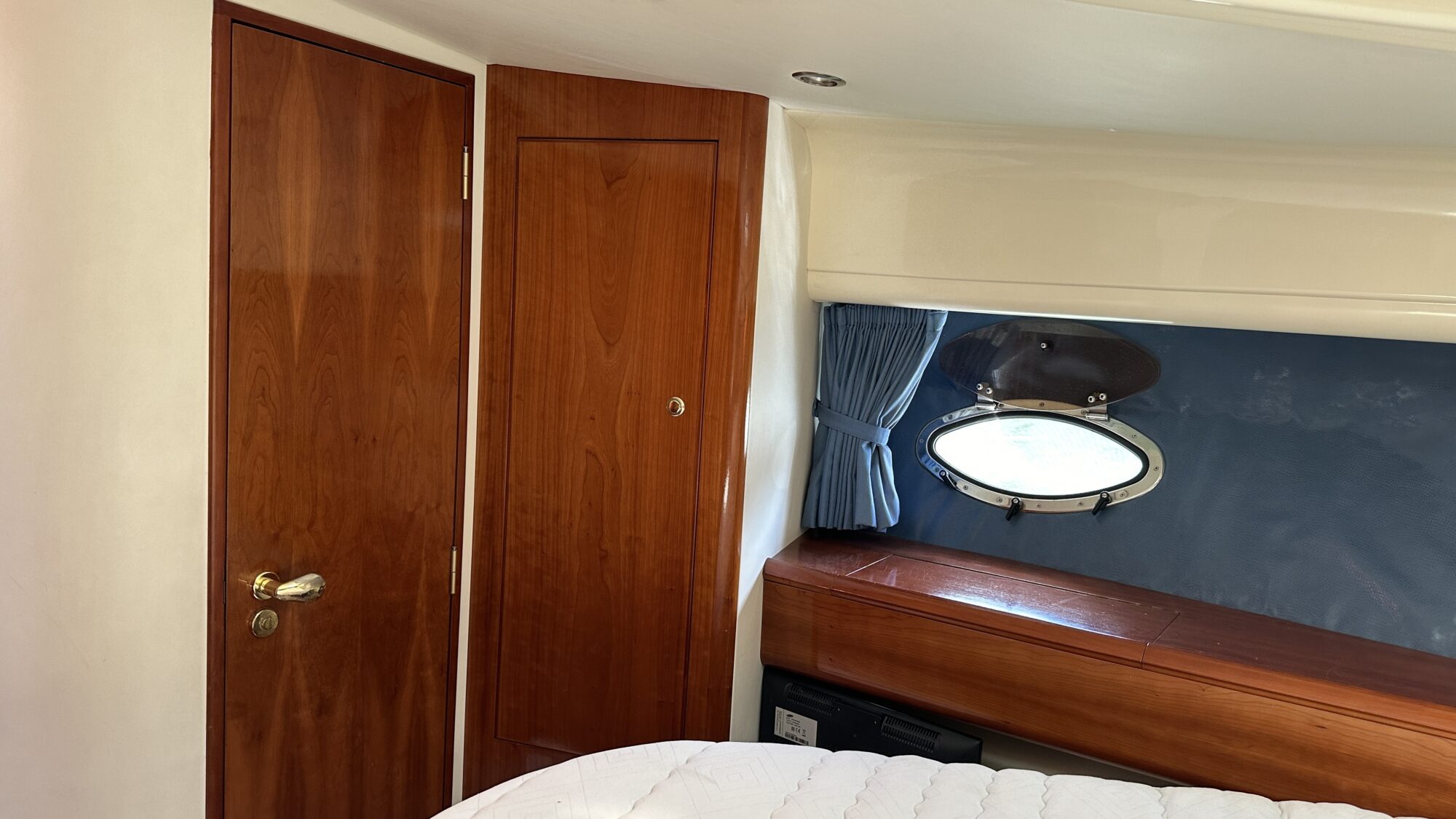 foto: 37 Fairline Fairline Phantom 40 Flybridge