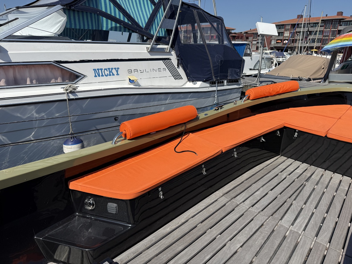foto: 15 Stormer E-Lifeboat 75