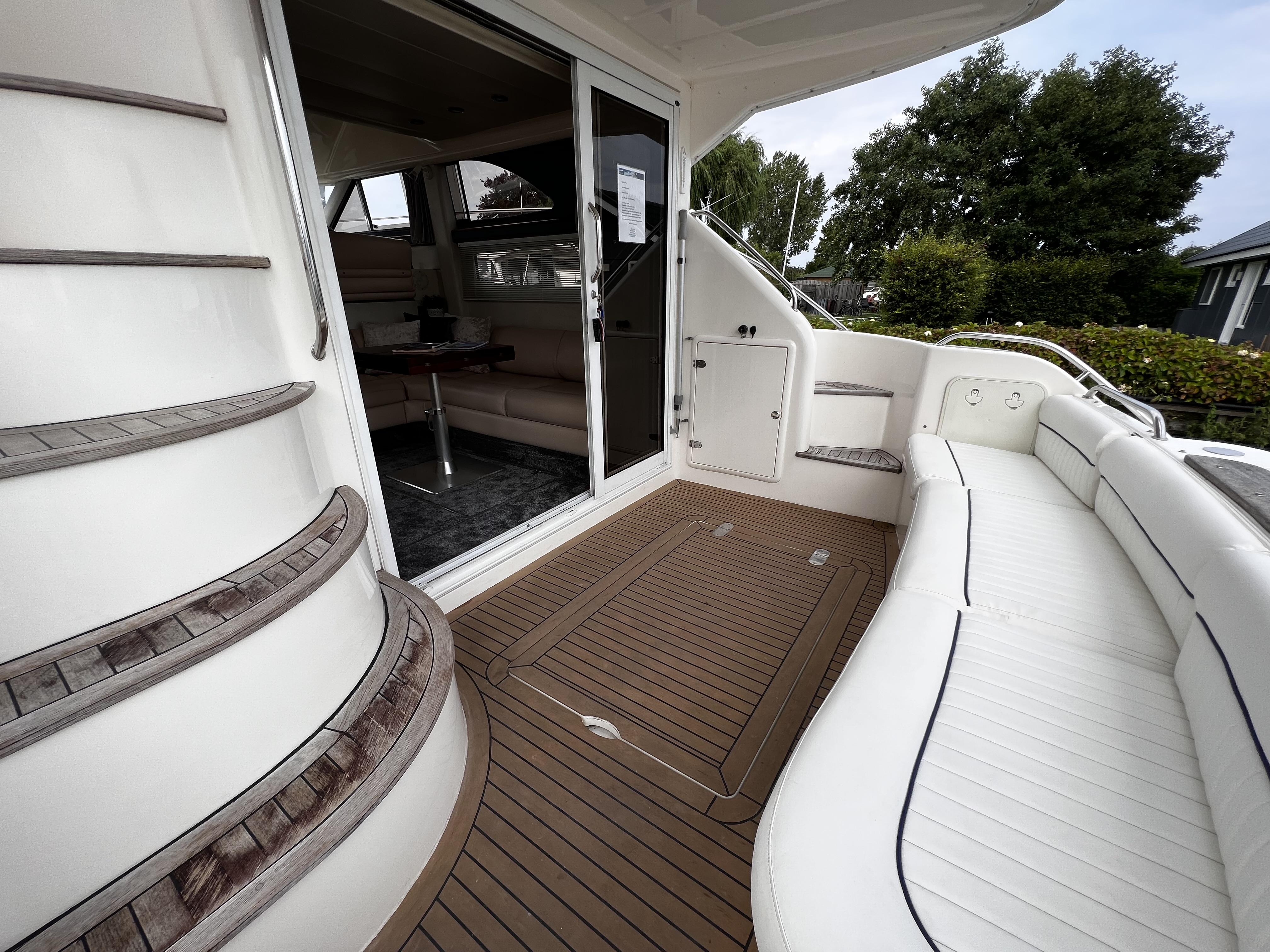 foto: 29 Fairline Phantom 42