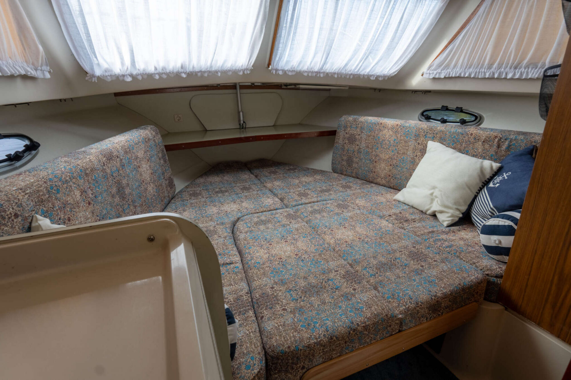 foto: 18 Bertram Bertram 25 Express Cruiser