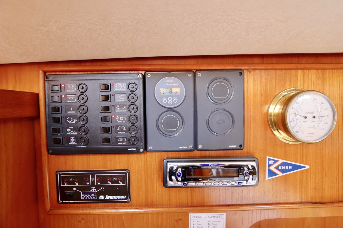 foto: 25 Jeanneau  Sun Odyssey 33 3C