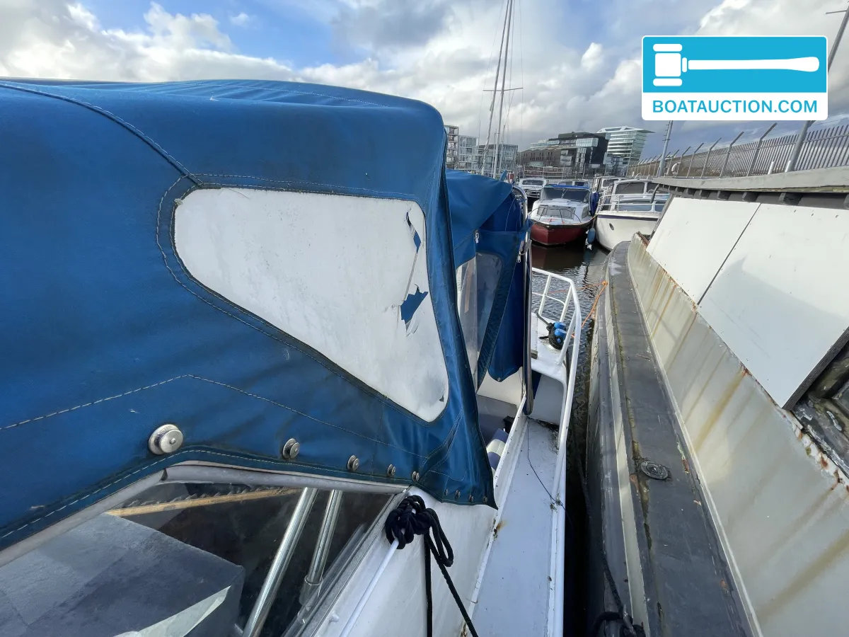 foto: 10 Motorboat 900