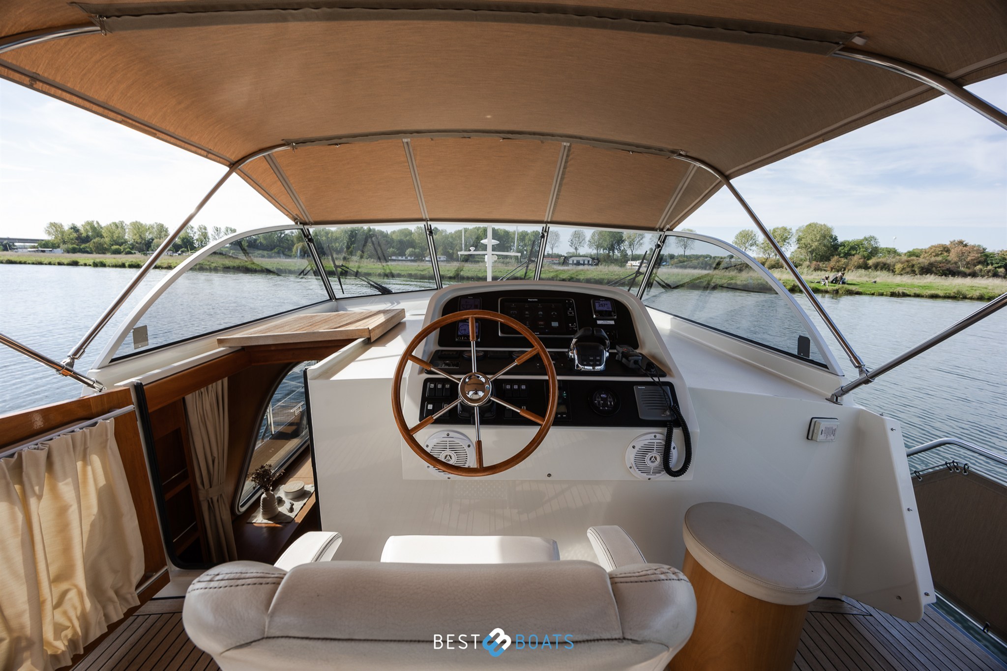 foto: 48 Linssen Grand Sturdy 43.9 AC