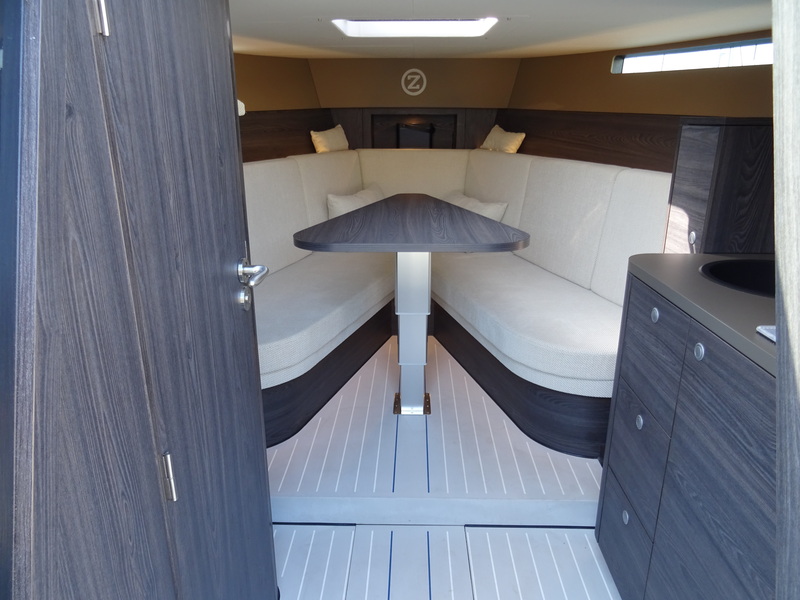 foto: 23 Zinder 990 Hybrid