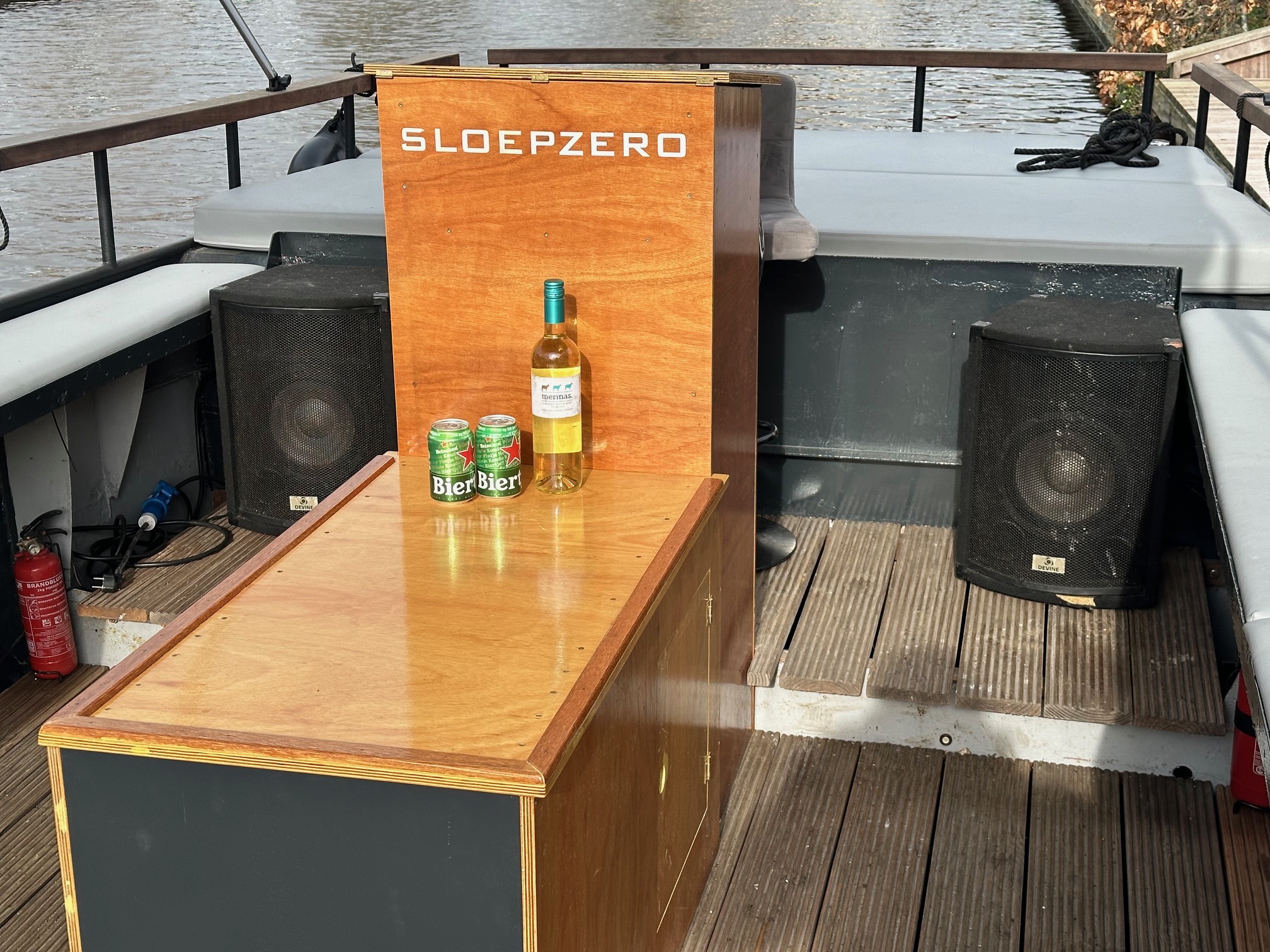 foto: 6 Party  Sloep 850