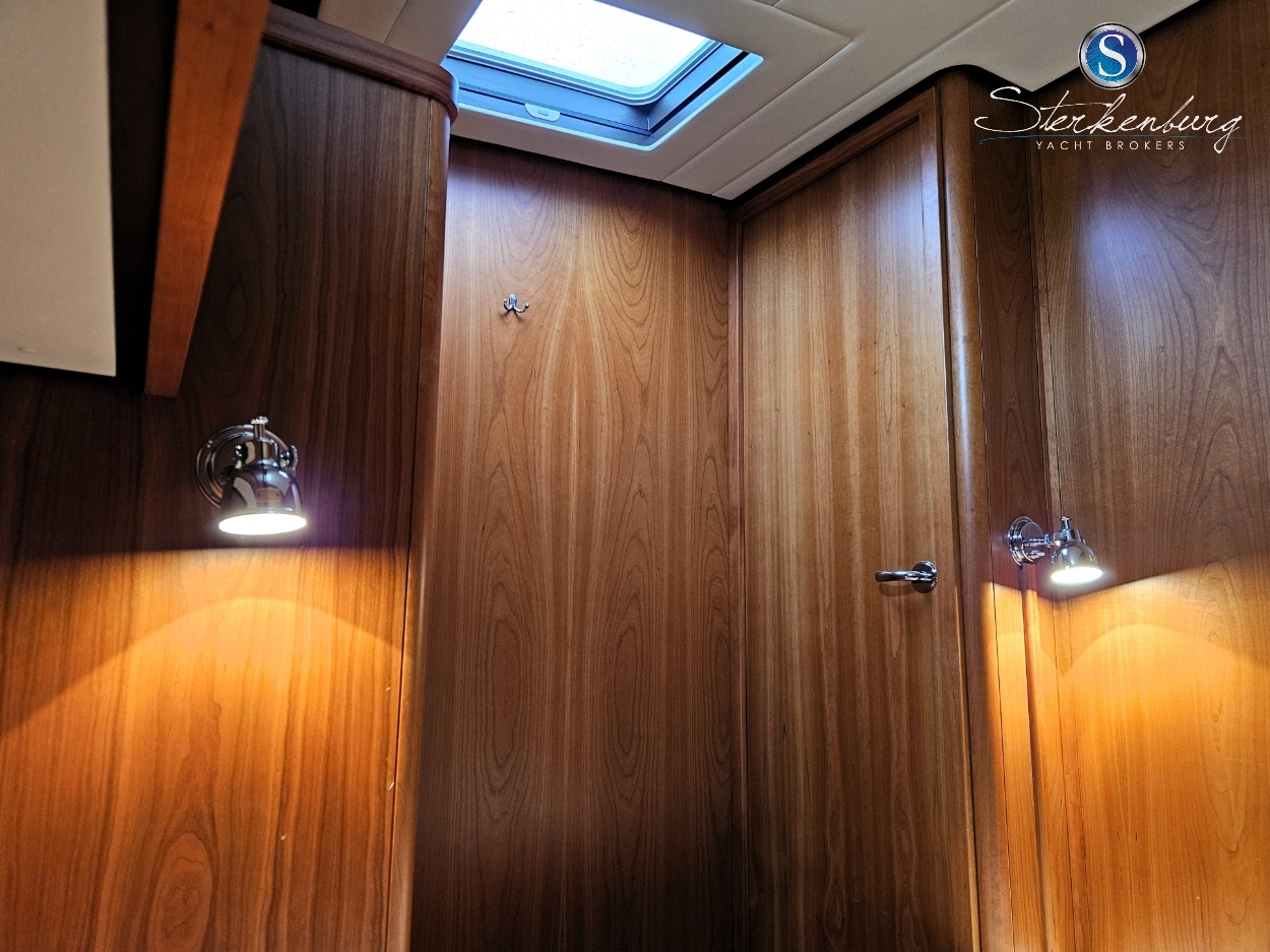 foto: 29 Linssen Grand Sturdy 40.9 Sedan Twin 