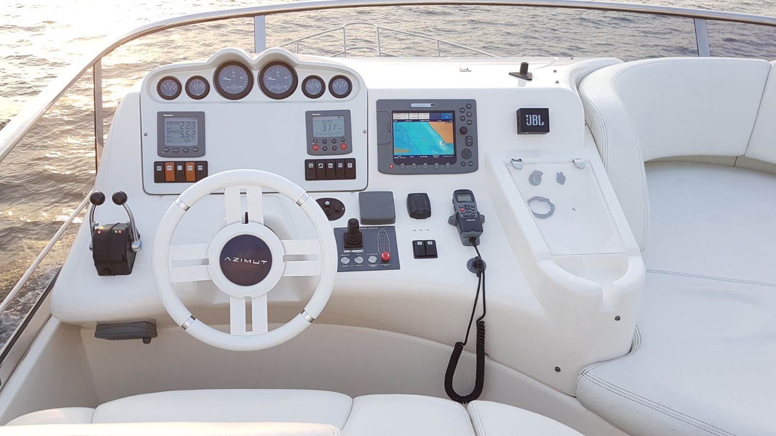 foto: 16 Azimut 50 fly