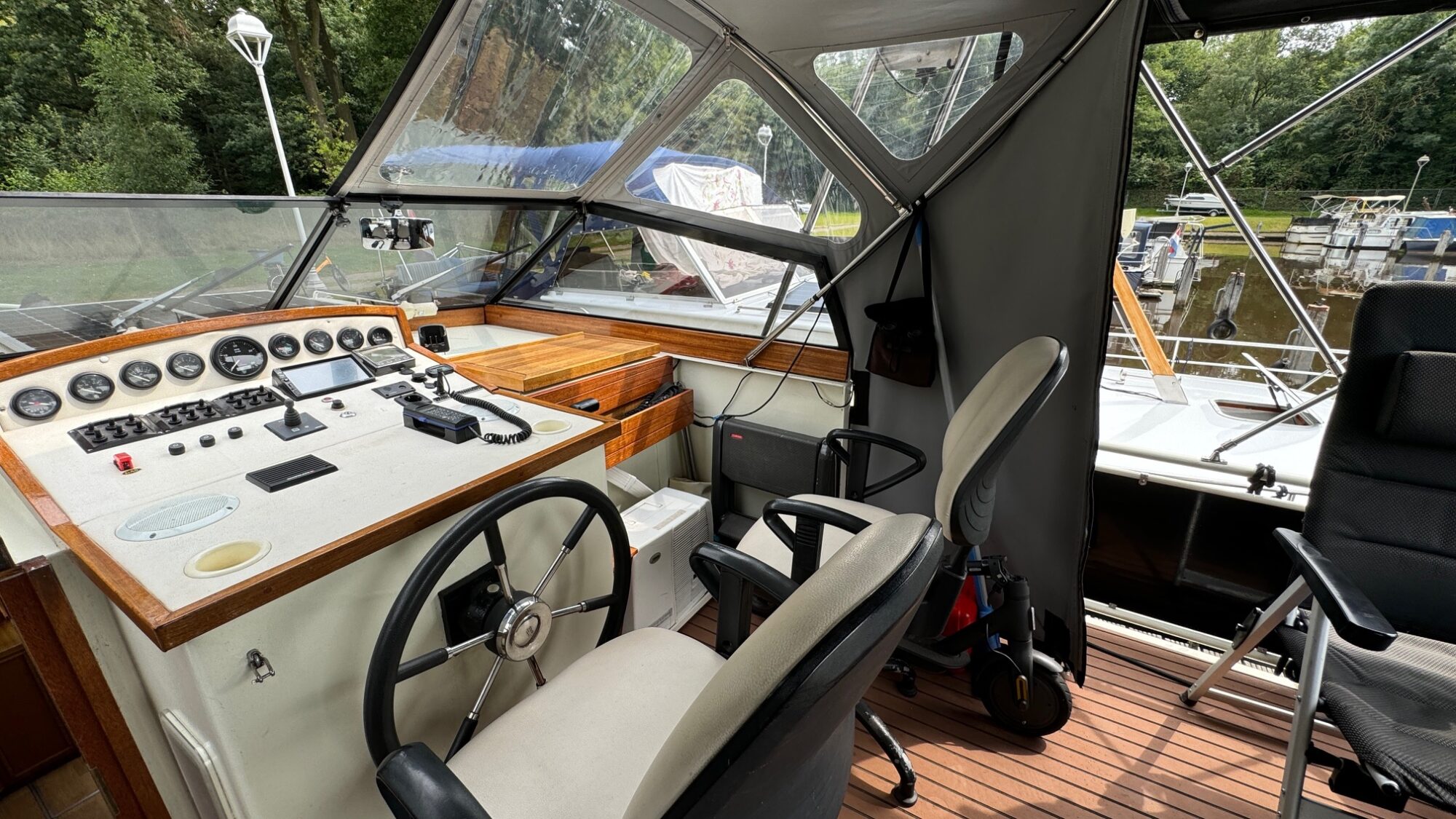 foto: 31 Hemmes Hemmes Kruiser J-Line 11.00 AK Cabrio