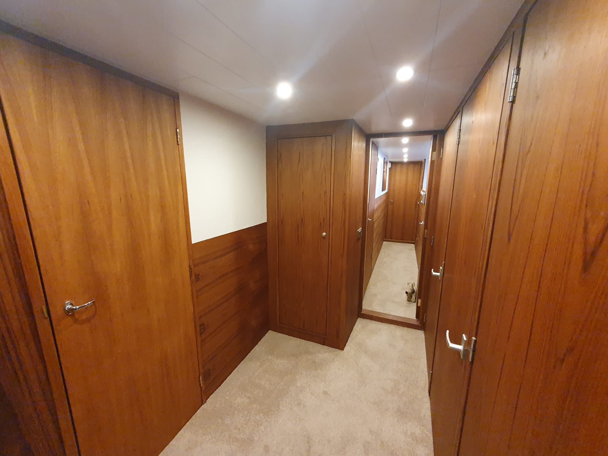 foto: 31 Jacabo 2300 (Varend woonschip)