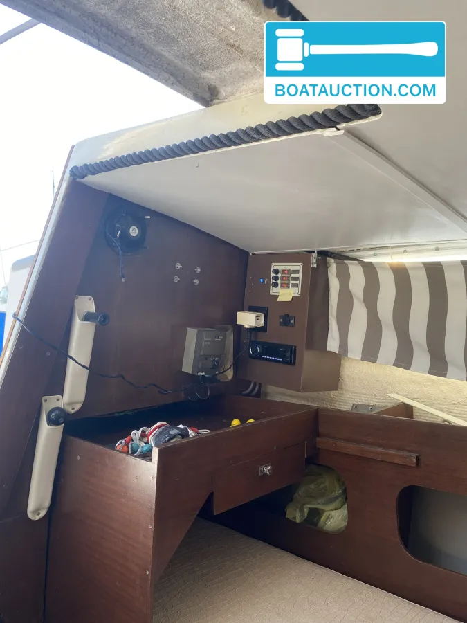 foto: 10 Jeanneau 657