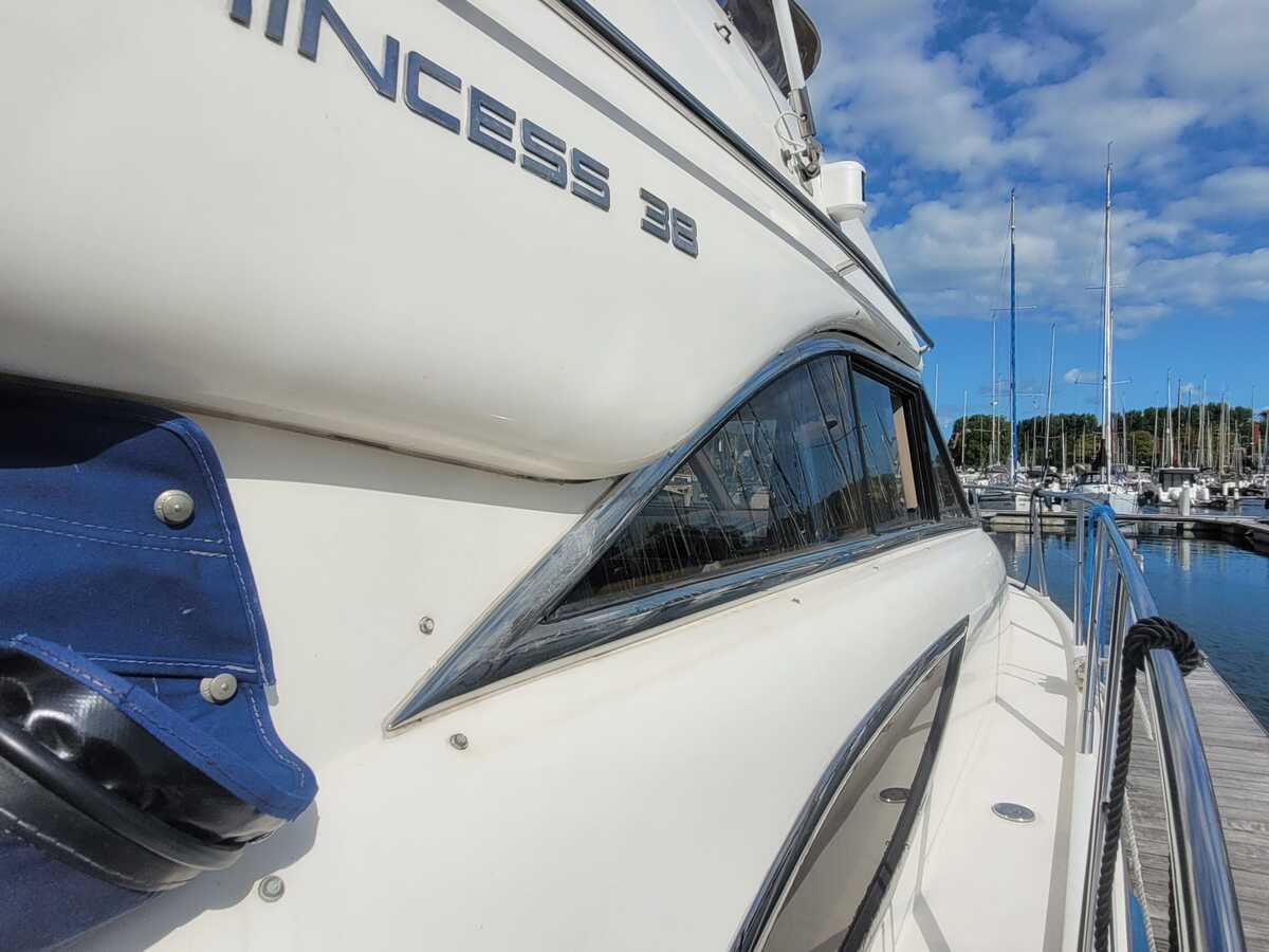 foto: 23 Princess 38