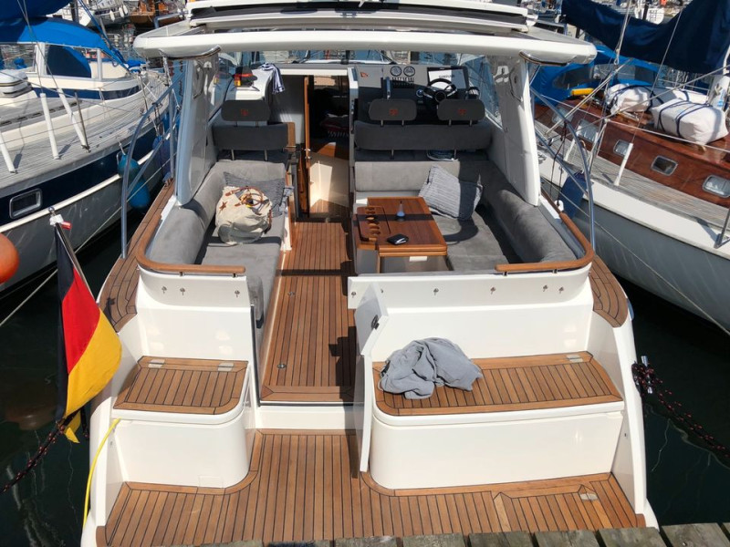 foto: 11 Marex 310 Sun  HT