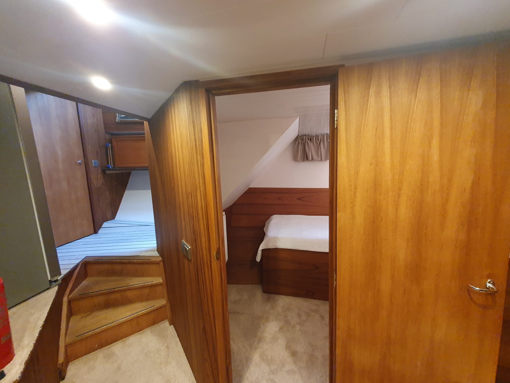 foto: 29 Jacabo 2300 (Varend woonschip)