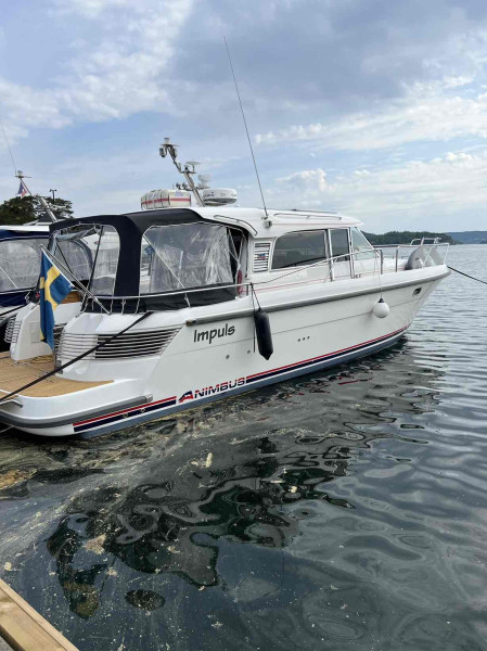 foto: 13 Nimbus  42 Nova Coupe