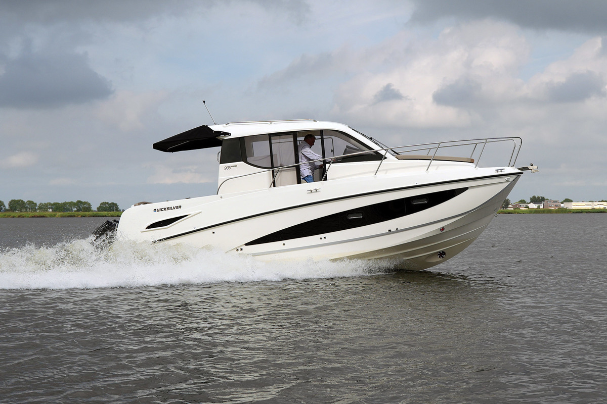 foto: 40 Quicksilver Activ 905 Weekend Outboard