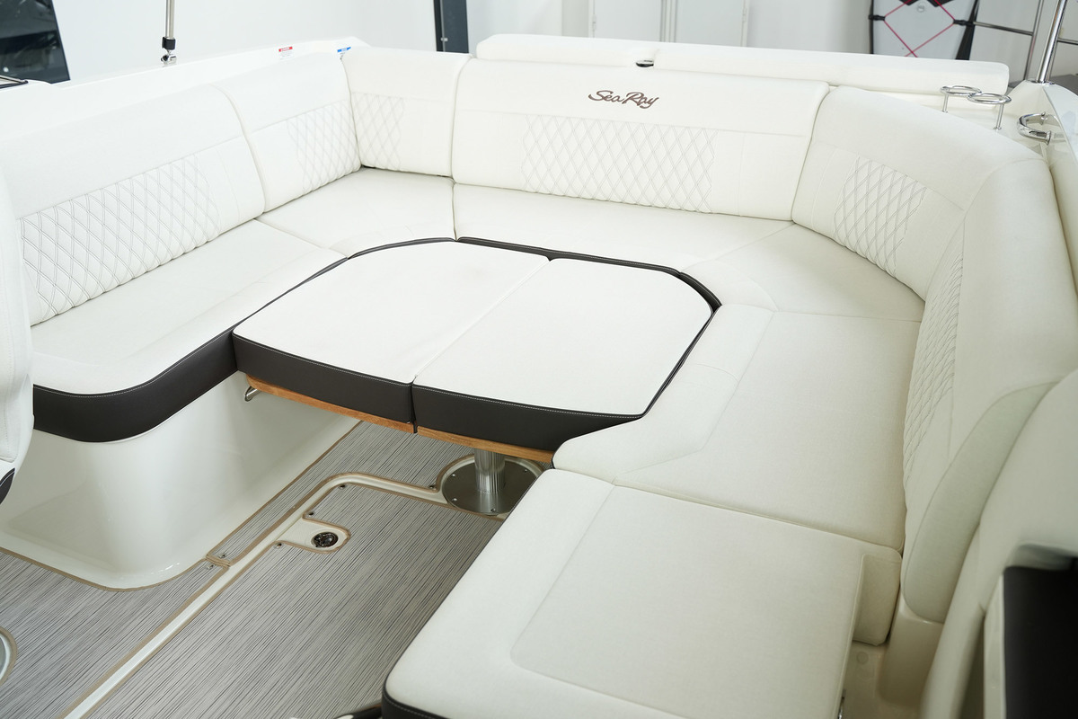 foto: 33 Sea Ray SLX 250