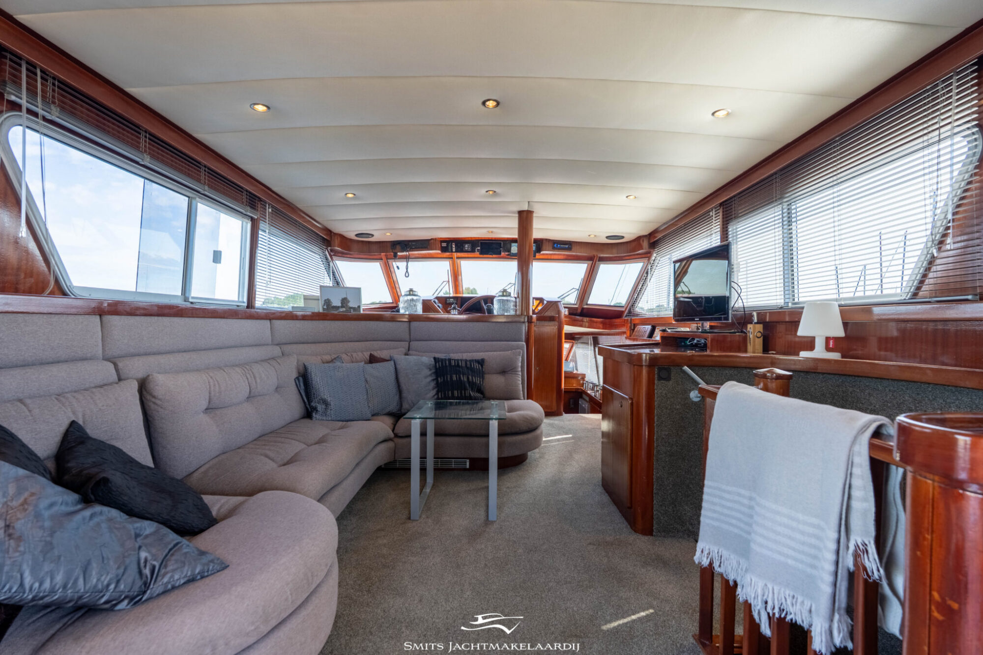 foto: 55 Van der Valk Valk Vitesse 54 Stabilizers