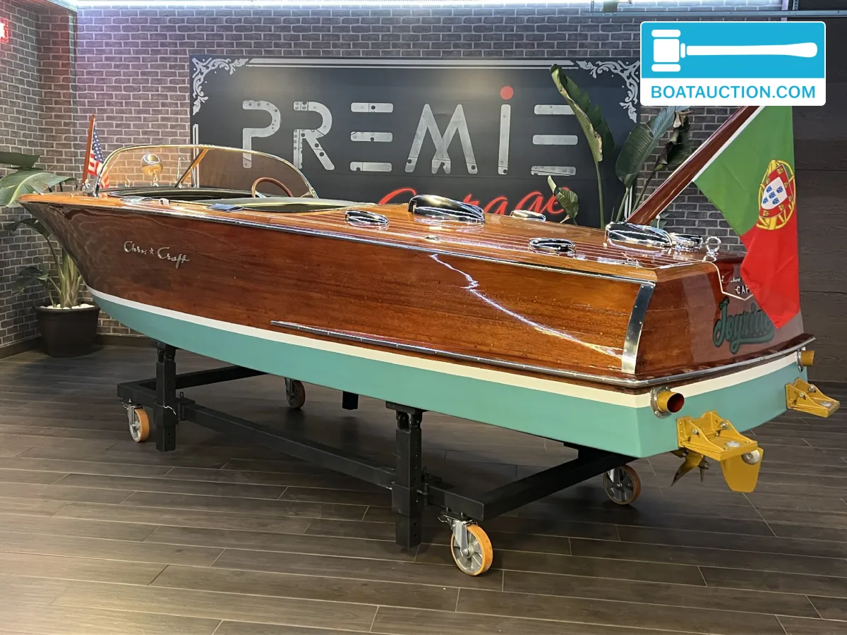 foto: 28 Chris Craft Capri 19