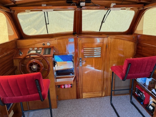 foto: 47 Super Favorite 860 OK