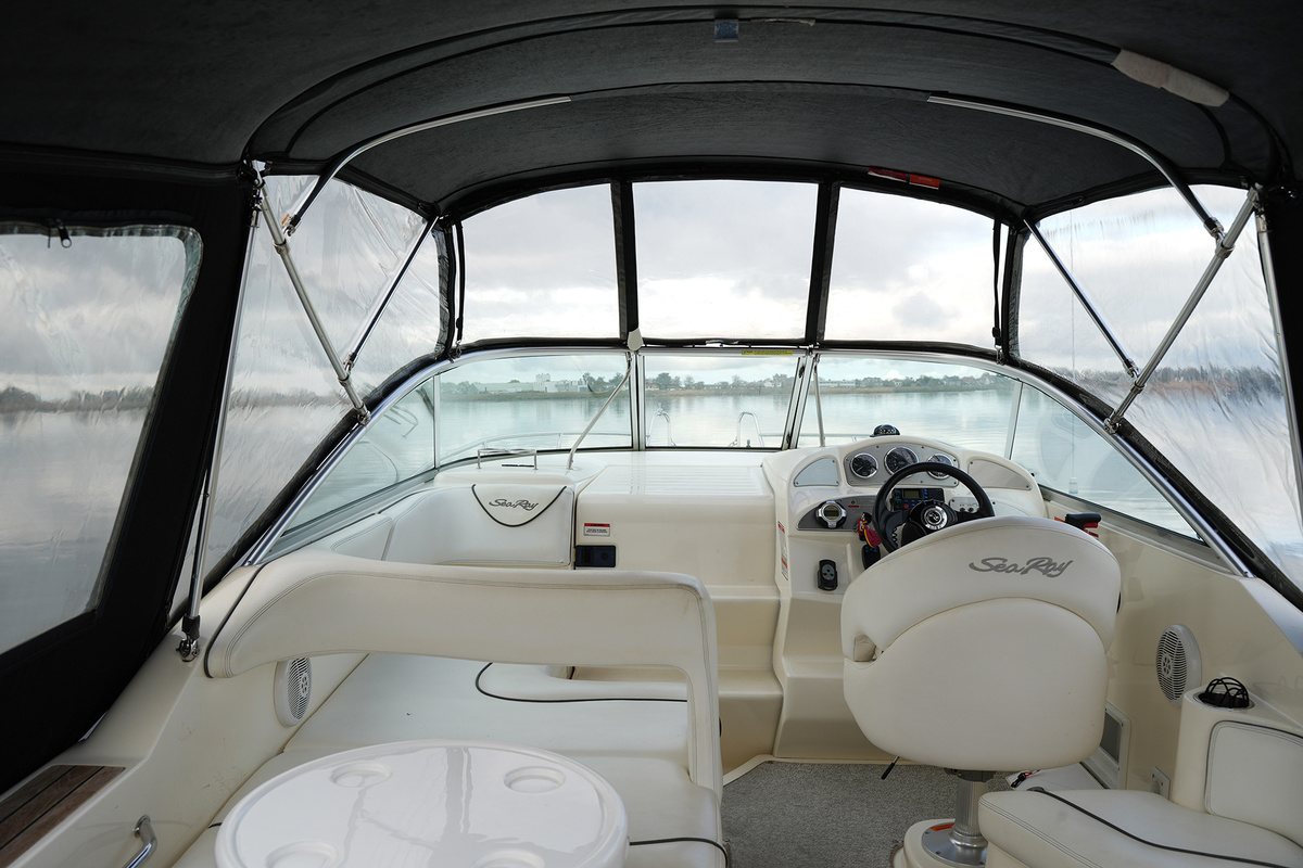 foto: 45 Sea Ray 255 Sundancer