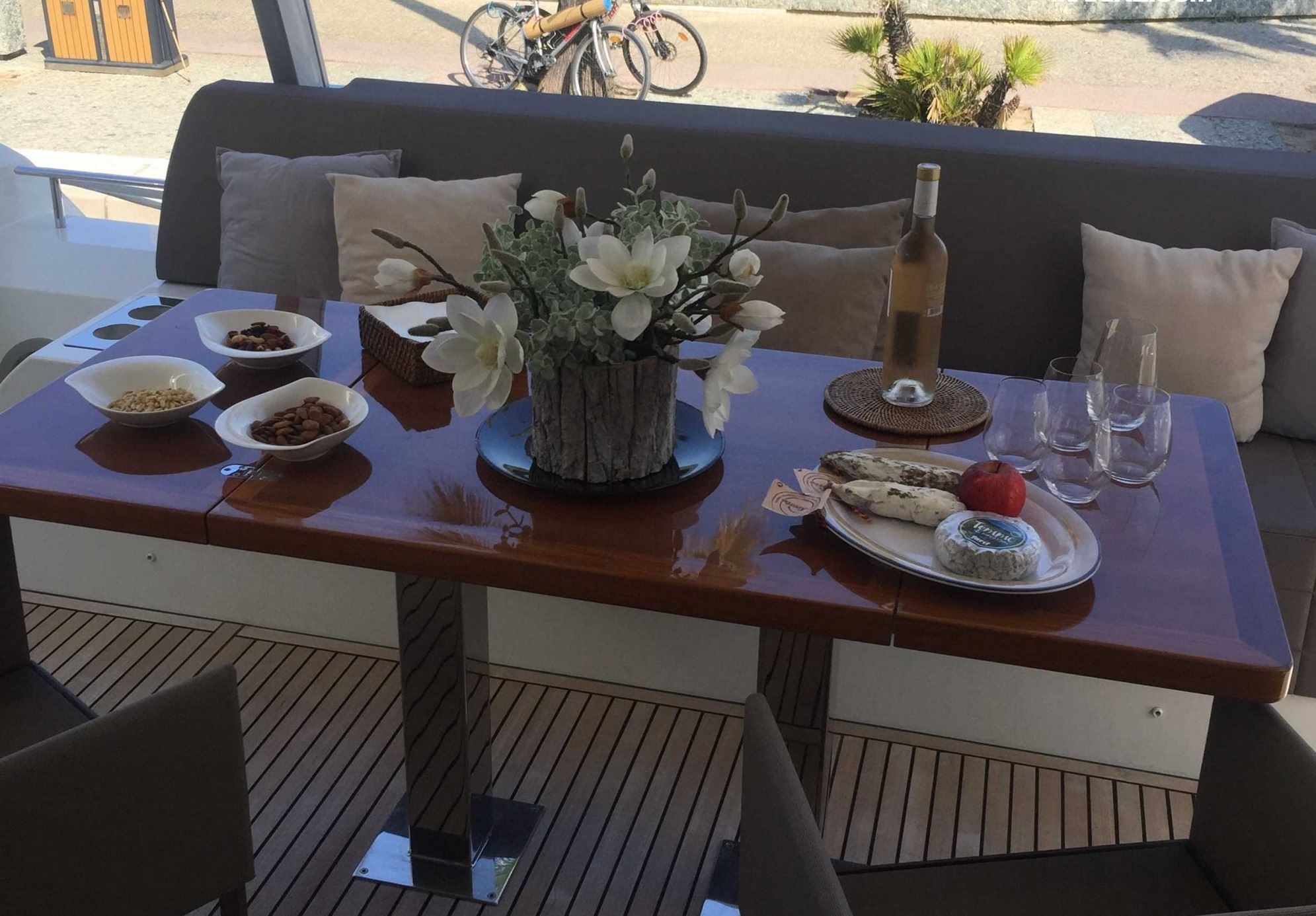 foto: 20 Prestige 680 Fly