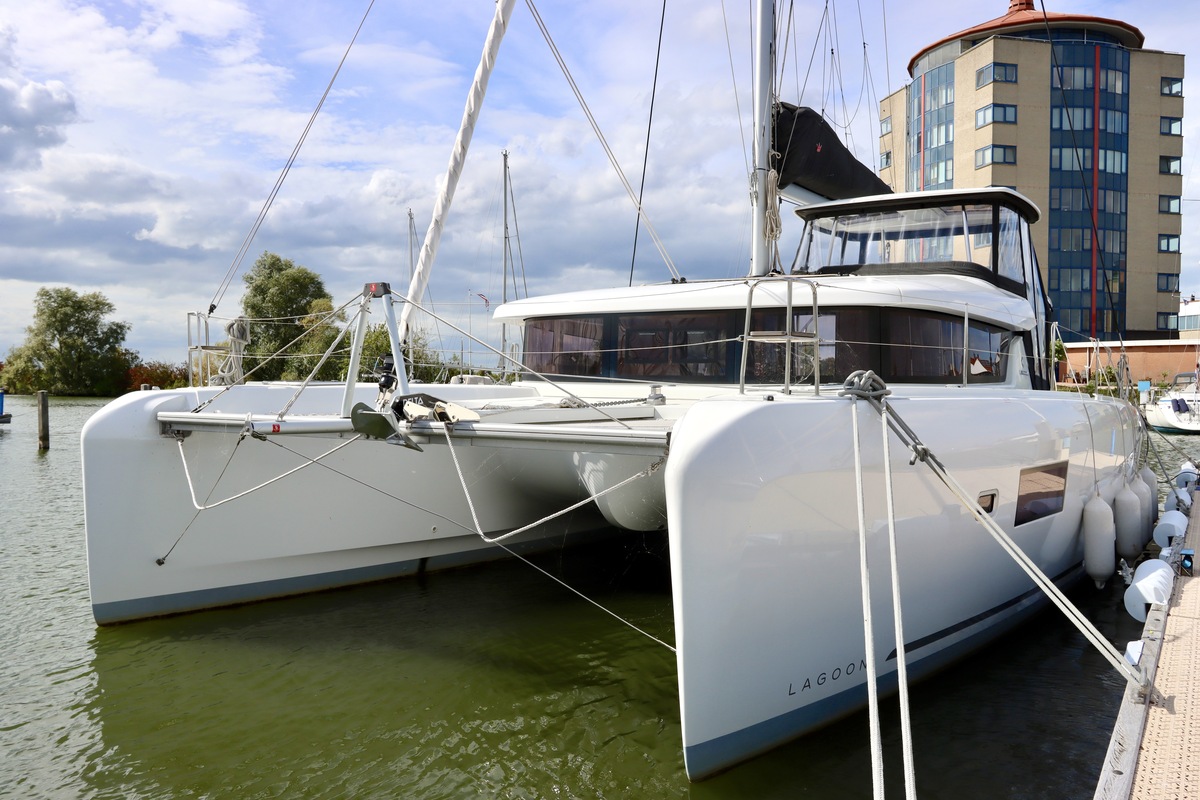 foto: 94 Lagoon 42 Full specs