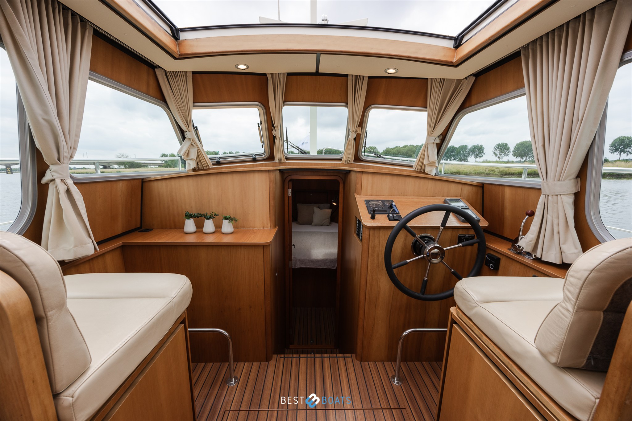 foto: 24 Linssen Grand Sturdy 25.9 SCF