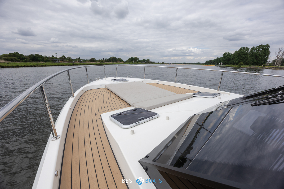foto: 36 Cobra Yachts Futura 36 Premium Fly