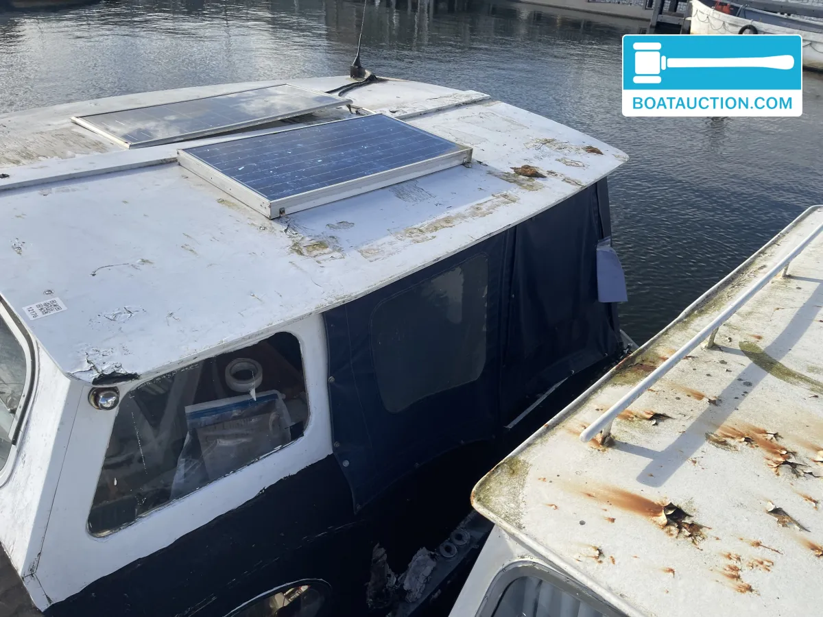 foto: 6 Motorboot 700